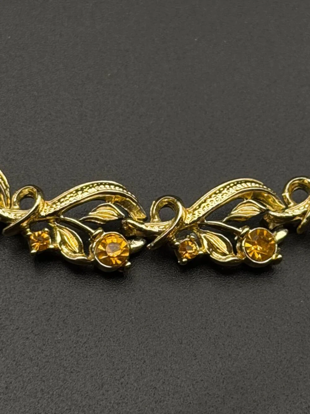 Vintage LISNER Necklace Bracelet Set Amber Rhinestone Leaf Vine Gold Tone Parure